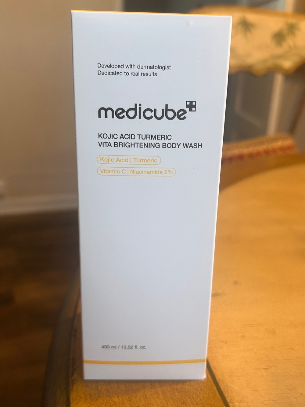 Medicube Kojic Acid Turmeric Vita Brightening Body Wash — White